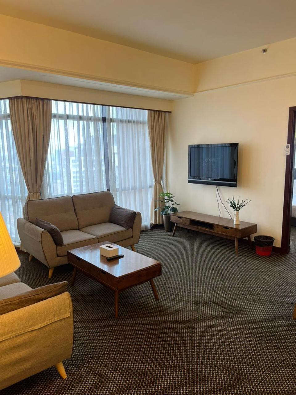 Luxhouz Suites At Times Square Kuala Lumpur Eksteriør billede