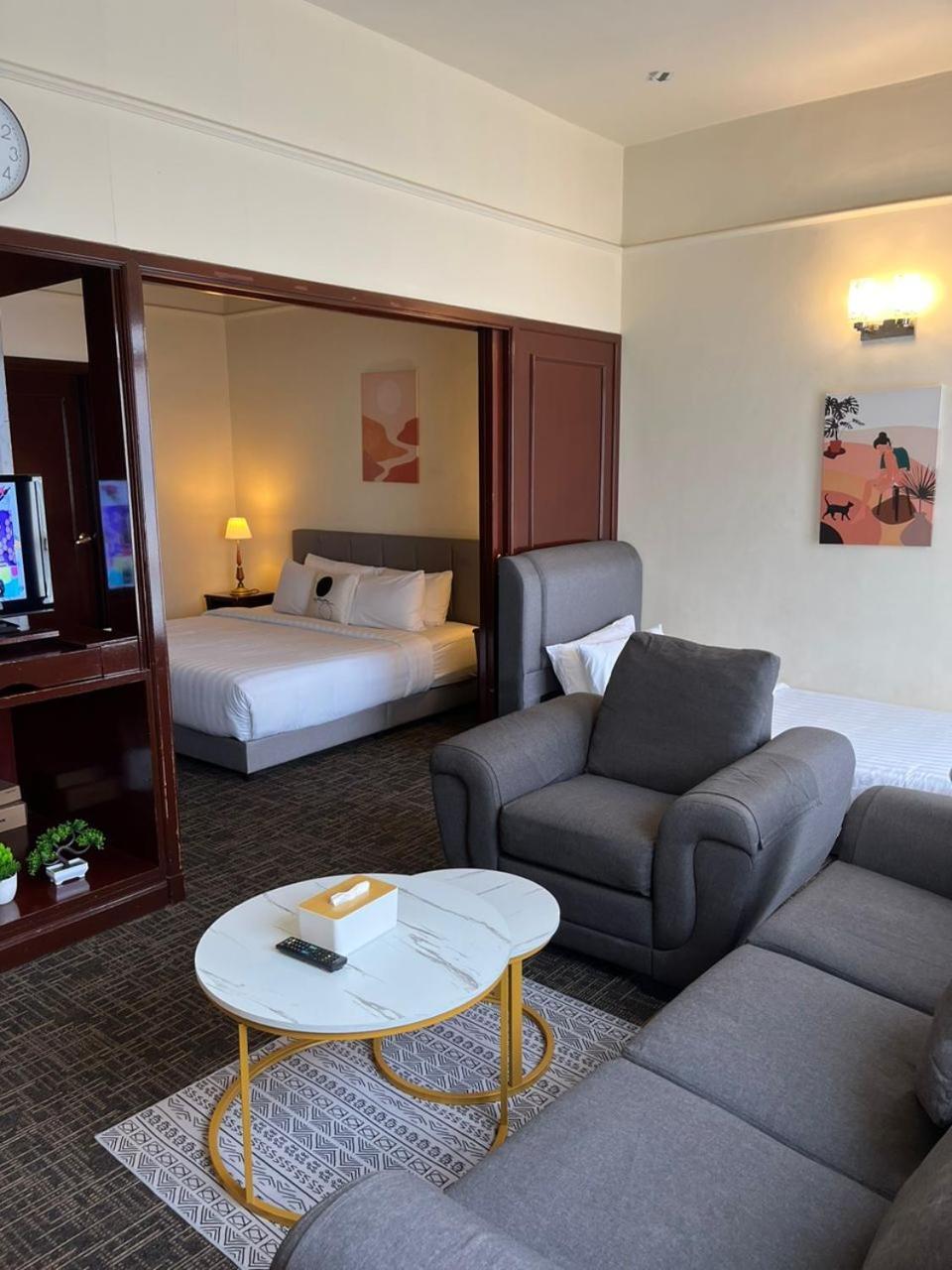 Luxhouz Suites At Times Square Kuala Lumpur Eksteriør billede